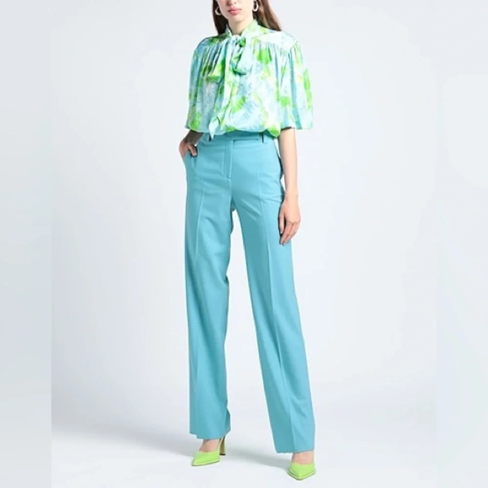 NWOT Salvatore Ferragamo Virgin Wool Trousers Pants Blue Size 46 (US 10)